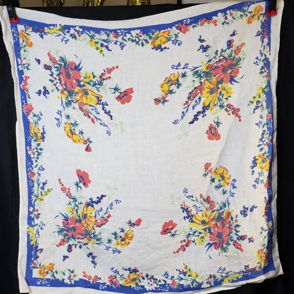 Pretty Vintage Wilendur Cosmos Floral Pinks and Blues and Yellows Square 35x33 - Picture 6 of 6